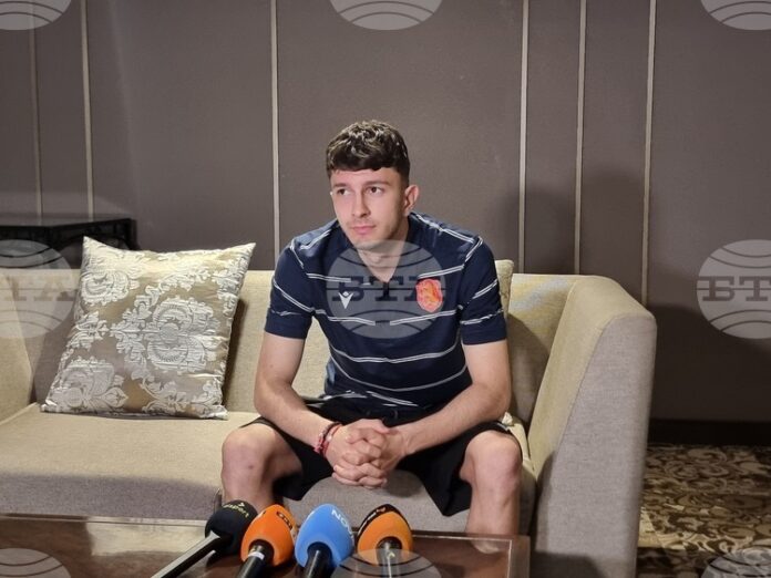 Кристиан Балов е в групата на Цървена звезда за гостуването Кристиан Балов е в групата на Цървена звезда за гостуването на Ларн в Северна Ирландия, Томас Хендел и контузеният Раде Крунич не се качиха на самолета