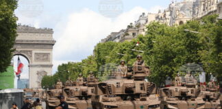 Франция отбелязва с голям парад в Париж националния си празник