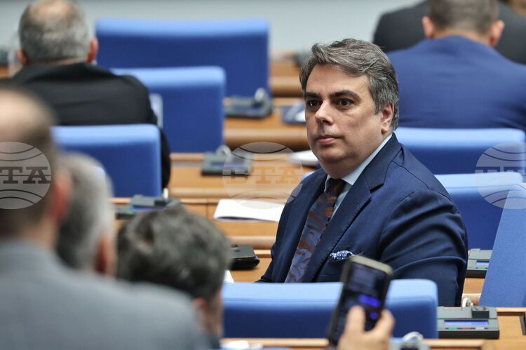 Нетното увеличение на дълга в бюджета за 2026 г. е 10 млрд. евро за пет месеца, каза Асен Василев