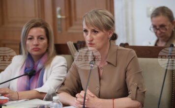 Нуждата от екологична оценка се определя на база на факти и научни доказателства, каза екоминистърът за проект за ветрогенератори в Пернишко Нуждата от екологична оценка се определя на база на факти и научни доказателства, каза екоминистърът за проект за ветрогенератори в Пернишко