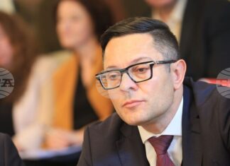 Няма рамково споразумение с "Райнметал", а финансирането на проекта, в който участва и ВМЗ-Сопот е трудно, заяви вицепремиерът Александър Пулев