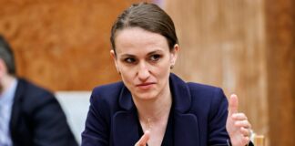 Министърът на външните работи на Румъния Оана Цою