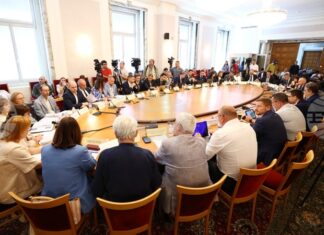 Парламентарната комисия по бюджет и финанси ще разгледа на второ четене законопроектите за бюджета на ДОО и на НЗОК за 2026 г.