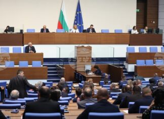 Парламентът ще обсъди днес проекторешението за разрешаване пребиваването у нас на военнослужещи и авиационна техника от въоръжените сили на САЩ