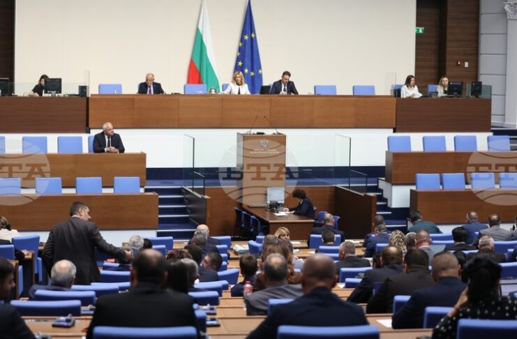 Парламентът ще обсъди днес проекторешението за разрешаване пребиваването у нас на военнослужещи и авиационна техника от въоръжените сили на САЩ
