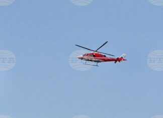 Пет успешни мисии за по-малко от 48 часа са изпълнили екипи на Центъра за спешна медицинска помощ по въздух Пет успешни мисии за по-малко от 48 часа са изпълнили екипи на Центъра за спешна медицинска помощ по въздух