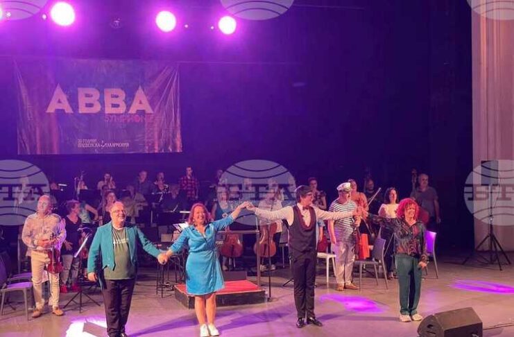 Плевенската филхармония представя лятното турне ABBA Symphonie 2026
