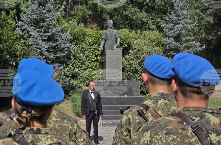 Пловдив отбелязва 189 години от рождението на Васил Левски с военен ритуал на Бунарджика