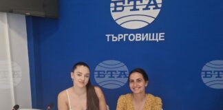 Представяне на юлския брой на сп. ЛИК „Сцена на вековете“
                                                                                                Балетна формация „Търговище“ завършва своя 55-и творчески сезон с успешни участия и авторски спектакъл според ръководителя ѝ Севдалина Стойчева