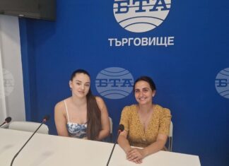 Представяне на юлския брой на сп. ЛИК „Сцена на вековете“
                                                                                                Балетна формация „Търговище“ завършва своя 55-и творчески сезон с успешни участия и авторски спектакъл според ръководителя ѝ Севдалина Стойчева