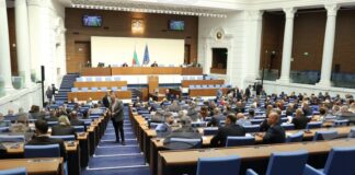 Премиерът Румен Радев, вицепремиерът Александър Пулев и още 11 министри ще участват в редовния парламентарен контрол