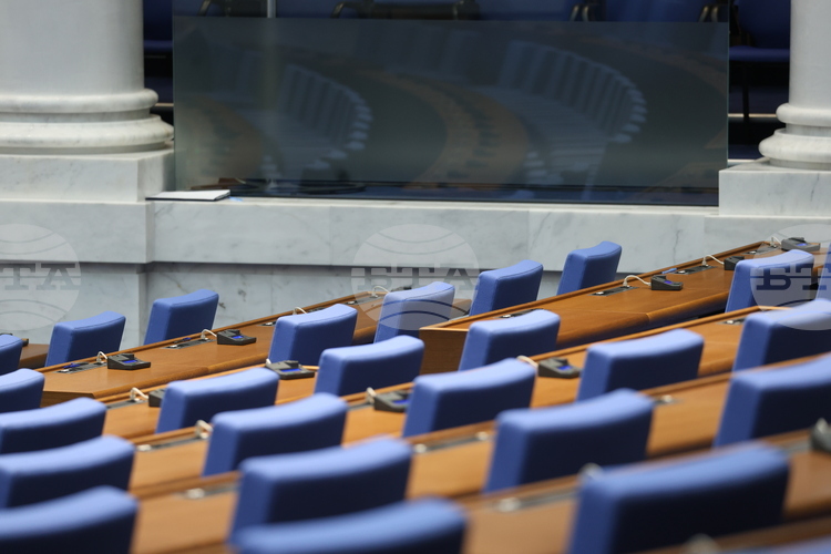 Проектобюджетите на ДОО и на НЗОК за 2026 г. влизат на второ четене в пленарната зала, предвижда проектопрограмата на парламента