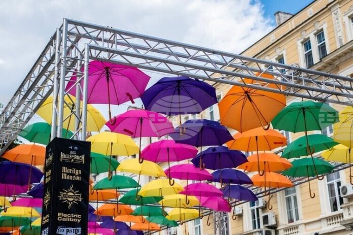 Програмата и изключителните участия правят PhillGood Festival 2026 в България Програмата и изключителните участия правят PhillGood Festival 2026 в България идеалната фестивална ваканция, пише нидерландска платформа