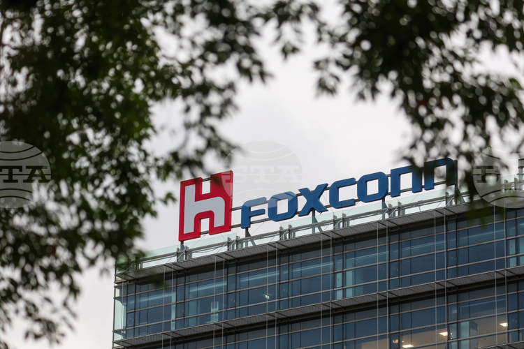Тайванската фирма Фокскон Foxconn известна като водещ производител на електроника