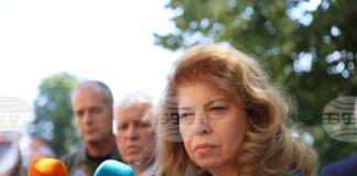Разписала съм бюджетите за ДОО и НЗОК, съобщи президентът Йотова