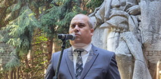 С панихида, поднасяне на венци и възстановка край връх Бузлуджа ще бъде отбелязана 148-ата годишнина от Бузлуджанската епопея
