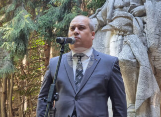 С панихида, поднасяне на венци и възстановка край връх Бузлуджа ще бъде отбелязана 148-ата годишнина от Бузлуджанската епопея
