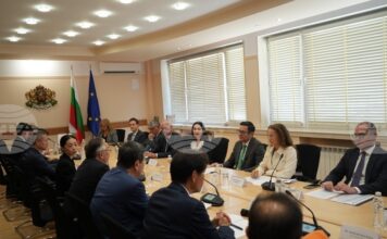 Вицепремиерът Пулев декларира пред ръководството на „Мейджи“ подкрепата на държавата за проекта за съвместна лаборатория с „Ел Би Булгарикум“