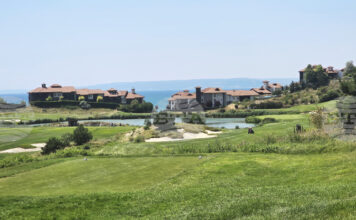 Включеният в MICHELIN Guide Hotels комплекс Thracian Cliffs Golf & Beach Resort край Каварна планира нови проекти и обновяване