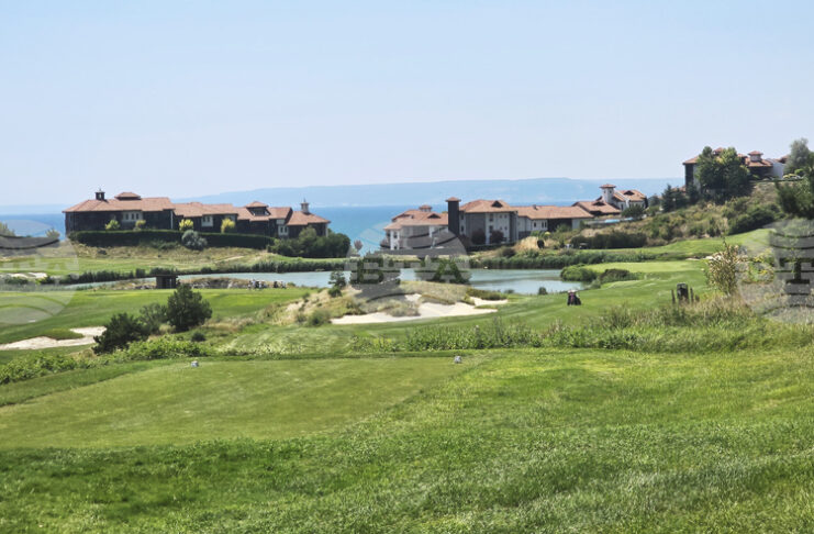 Включеният в MICHELIN Guide Hotels комплекс Thracian Cliffs Golf & Beach Resort край Каварна планира нови проекти и обновяване