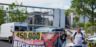 10 000 души се събраха в германския град Плауен за протест срещу канцлера Мерц