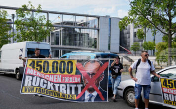 10 000 души се събраха в германския град Плауен за протест срещу канцлера Мерц