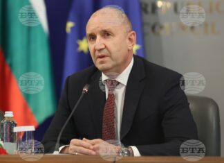 На снимката: министър-председателят Румен Радев