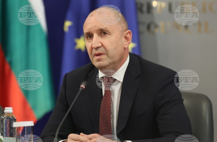 На снимката: министър-председателят Румен Радев