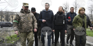 Илюстративно изображение от 21 април 2022 г.: Олга Стефанишина (крайната вдясно), тогава вицепремиер на Украйна, с министър-председателите на Дания - Мете Фредериксен (до нея), и на Испания - Педро Санчес, в украинския град Бородянка.