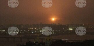 Руски дрон експлодира в небето над Киев, 15 юни 2026 г. -