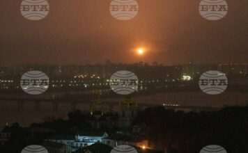 НАТО работи за подсилването на противовъздушната отбрана на Украйна Руски дрон експлодира в небето над Киев, 15 юни 2026 г. -
