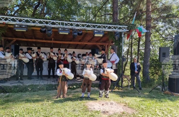 Ангел Згуровски спечели наградата „Дафо Трендафилов“ на 23-то Национално гайдарско надсвирване в Гела