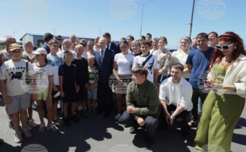 Руският президент Владимир Путин по време на посещението си на Курилските острови - на остров Итуруп, 13 август 2026 г.