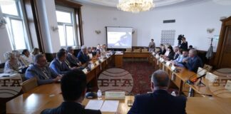 Депутатът Чило Попов постави въпроса за рекламите на хазартни игри в обществени медии