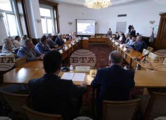 Депутатът Чило Попов постави въпроса за рекламите на хазартни игри в обществени медии
