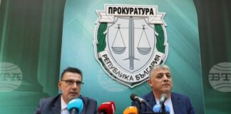 Двама души са обвинени за държане и разпространение на наркотици в особено големи размери по случая с подводния канал край Бургас