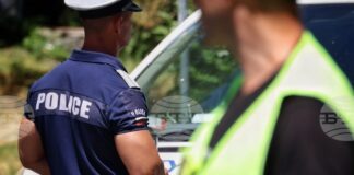 Двама души са пострадали при верижна катастрофа между три автомобила в района на село Говедаре