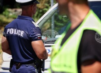 Двама души са пострадали при верижна катастрофа между три автомобила в района на село Говедаре Двама души са пострадали при верижна катастрофа между три автомобила в района на село Говедаре
