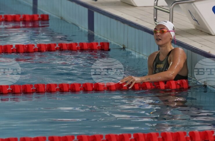 Габриела Георгиева не успя да се класира за финала на 200 метра гръб на европейското първенство по плуване