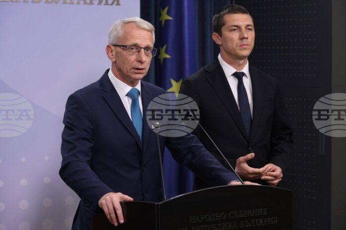 Изказването на Радев е напълно неадекватно, коментира Николай Денков думи на премиера, свързани с убийството в Пловдив