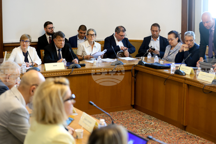 Комисията по образованието и науката обсъжда на първо гласуване законопроект за изменение и допълнение на Закона за висшето образование