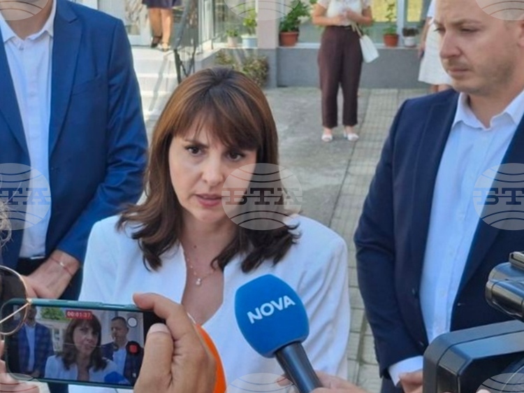 Координацията между институциите не е била на ниво, каза министър Наталия Ефремова относно случая с пребитото от баща си 5-годишно дете в Монтана