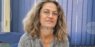 Красимира Чалъкова говори за шуменския художник Никола Михайлов на дискусията за Пенчо Славейков и модернизма в Шумен