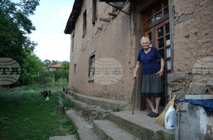 Мандрица, единственото албанско село в България – 390-годишен мост между българи и албанци
