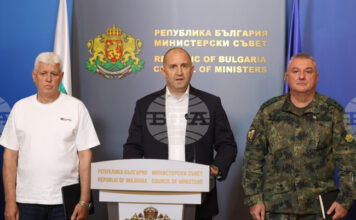 премиерът Румен Радев
