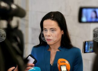 Министър Катя Ивкова заяви, че се работи по законопроекти относно доплащането от пациенти в болниците