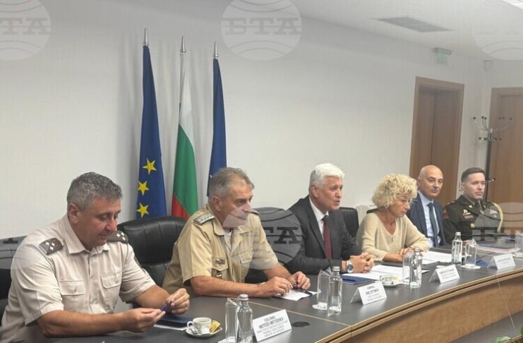 Модернизацията на армията и ускоряването на съвместните проекти между България и САЩ са обсъдени на среща в Министерство на отбраната