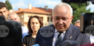 ОБНОВЕНА Непрекъснато следим ситуацията и всички необходими мерки са взети, каза министърът на вътрешните работи Иван Демерджиев във връзка с Иран