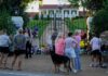 ОБНОВЕНА Тръмп разпореди знамената в САЩ да бъдат свалени наполовина в памет на Доли Партън; кралицата на кънтрито е починала от рак
