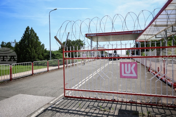 ОБНОВЕНА Великобритания отново удължи дерогацията за българските дружества на „Лукойл“ - до 29 октомври